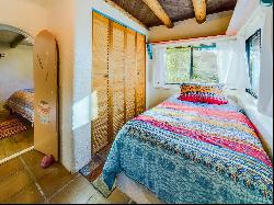 1046 Camino Del Medio, Taos NM 87571