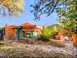 1046 Camino Del Medio, Taos NM 87571