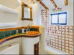 1046 Camino Del Medio, Taos NM 87571