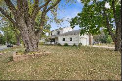 1415 Cedar River Drive, Waverly IA 50677