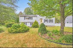 28 Lancaster Road, Cromwell CT 06416