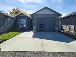 2790 Friesian Court, West Richland WA 99353