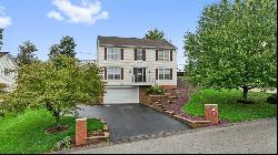 120 Janyce Dr, Hempfield Twp - Wml PA 15601