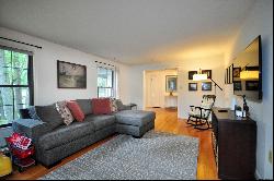 52 Stage Coach Road, Windsor CT 06095