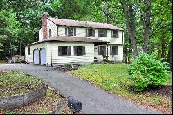 52 Stage Coach Road, Windsor CT 06095