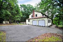 52 Stage Coach Road, Windsor CT 06095