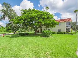 102 Royal Oak Drive Unit 203, Vero Beach FL 32962