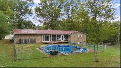 333 Roberts Drive, Belpre OH 45714