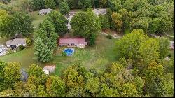 333 Roberts Drive, Belpre OH 45714