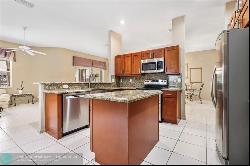 5320 NW 57th Ter, Coral Springs FL 33067