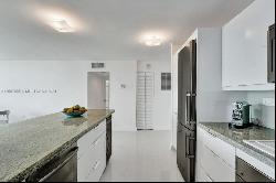 7135 Collins Ave Unit 1723, Miami Beach FL 33141