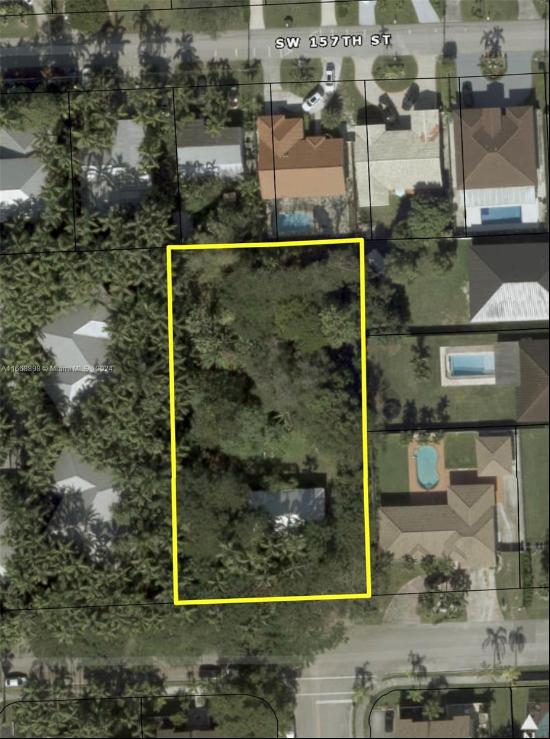 9055 SW 158th St, Palmetto Bay FL 33157