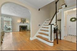 143 South St, Brookline MA 02467