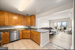 717 S Columbus Boulevard Unit 715, Philadelphia PA 19147