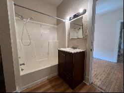 N51W34917 Wisconsin Ave Unit 2W, Okauchee WI 53069