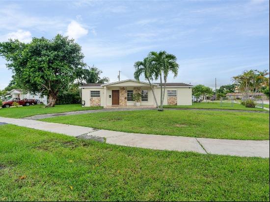 1300 SW 93rd Ct, Miami FL 33174