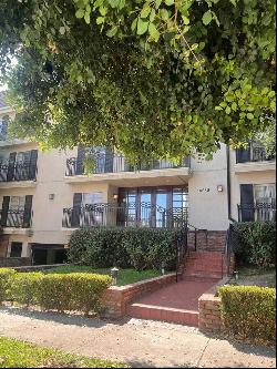 15248 Dickens Street #105, Sherman Oaks CA 91403