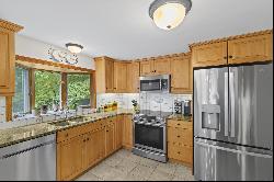 21 Heath Street, Groton CT 06355