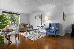 1535 E Putnam Avenue #APT 202, Greenwich CT 06870