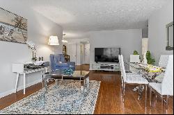 1535 E Putnam Avenue #APT 202, Greenwich CT 06870