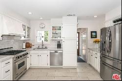 8933 Dorrington Avenue, West Hollywood CA 90048