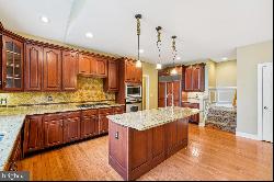 22 Hallett Drive, Pennington NJ 08534