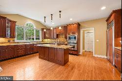 22 Hallett Drive, Pennington NJ 08534