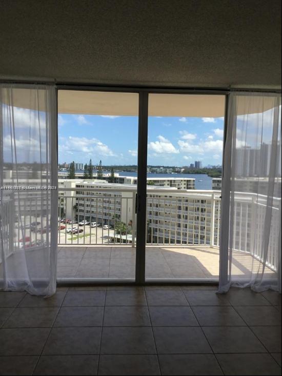 18011 Biscayne Blvd Unit 903, Aventura FL 33160