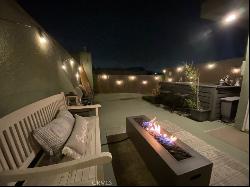 10926 Moorpark Street #6, Toluca Lake CA 91602