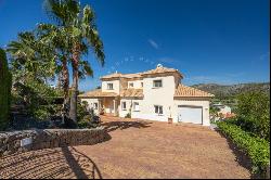 Stunning 6-Bedroom Villa with Panoramic Sea Views for Sale in La, Dénia 03700