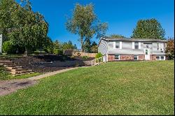 629 Knoll Lane, Upper Burrell PA 15613