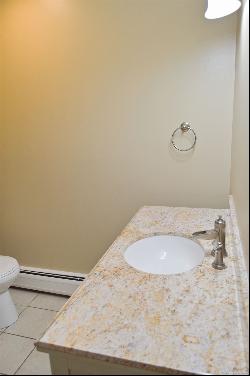 50 E Hill Road #APT 2N, Canton CT 06019