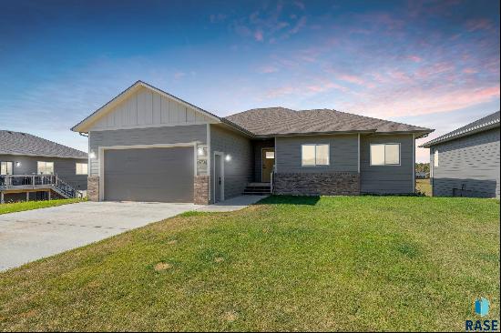 6005 N Seubert Ave, Sioux Falls SD 57104