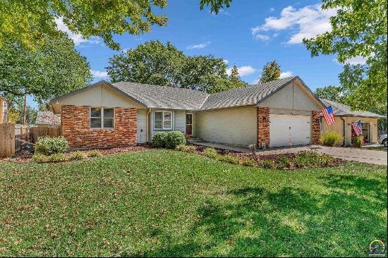 3124 SW Staffordshire Rd, Topeka KS 66614