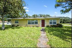 1724 Pinewood Road, Melbourne FL 32934