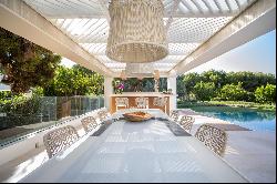 Sunlit Luxury Villa in Altos R