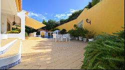 Large traditional villa in a great location within Vale do Lobo Resort