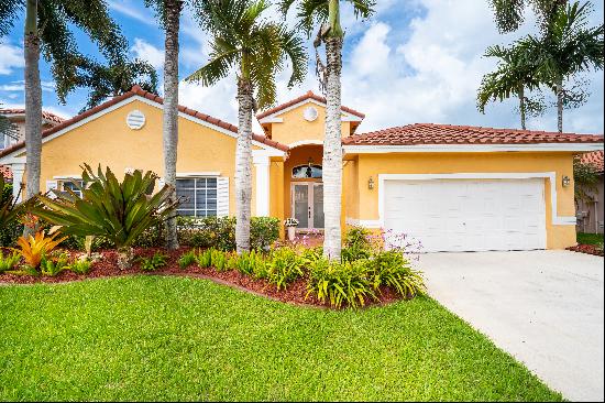 332 SW 187th Ter, Pembroke Pines, FL