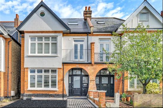 Roehampton Lane, Putney, London, SW15