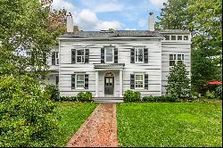 Posh Princeton Pied-a-Terre on a Private Lane