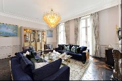 Newly renovated six-bedroom freehold townhouse in the heart of Belgravia