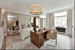 Newly renovated six-bedroom freehold townhouse in the heart of Belgravia