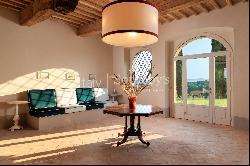 Villa d'Orcia with a breathtaking view over the Tuscan hills