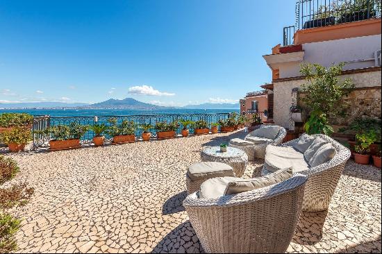 Wonderful Panoramic Apartment between the green and the sea