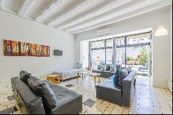 Apartment with tourist license for 14 people in the Raval