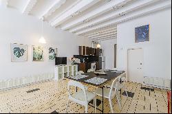 Apartment with tourist license for 14 people in the Raval