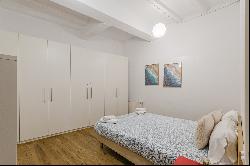 Apartment with tourist license for 14 people in the Raval