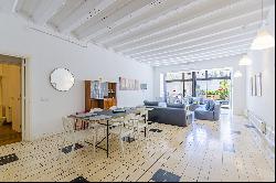 Apartment with tourist license for 14 people in the Raval