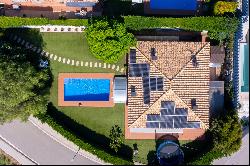 Efficient house with pool and sea views in Sant Vicenc de Montalt - Costa BCN