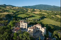 Valtiberina Castle: a historic retreat blending nature and modernity